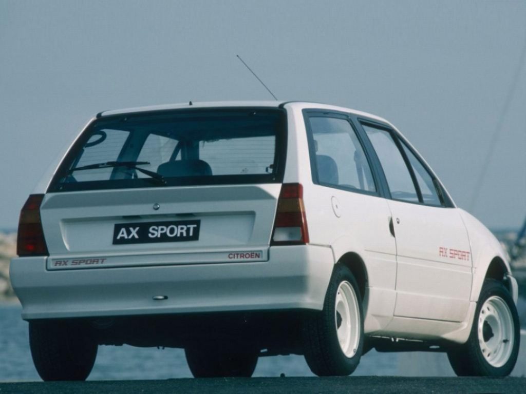 citroën ax sport, citroen ax sport, ax sport, citroën ax deportivo, ax sport 1.3, citroën ax sport historia, citroën ax sport características, citroën ax sport ficha técnica, citroën ax sport prestaciones, citroën ax sport curiosidades, citroën ax sport sonido motor, citroën ax sport interior, citroën ax sport exterior, citroën ax sport restauración, citroën ax sport mantenimiento, citroën ax sport fiabilidad, citroën ax sport coleccionistas, citroën ax sport clásico moderno, historia del citroën ax sport, evolución del citroën ax deportivo, diferencias entre ax sport y ax gti, citroën ax sport frente al peugeot 205 rallye, por qué el citroën ax sport es un coche de culto, curiosidades del citroën ax sport, coches franceses deportivos, coches de los 80, hot hatch clásico, hatchback ligero, coches icónicos de citroën, grupo psa, coches de culto, coches con alma, compactos deportivos clásicos