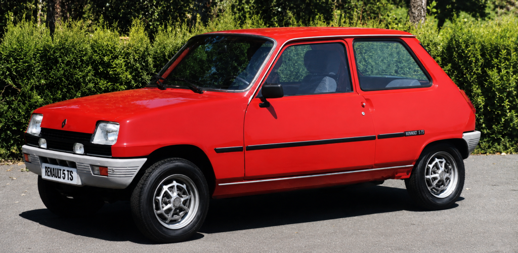 renault 5 ts, r5 ts, renault 5 deportivo, renault 5 clásico, renault 5 ts historia, renault 5 ts características, renault 5 ts ficha técnica, renault 5 ts prestaciones, renault 5 ts curiosidades, renault 5 ts sonido motor, renault 5 ts interior, renault 5 ts exterior, renault 5 ts restauración, renault 5 ts mantenimiento, renault 5 ts fiabilidad, renault 5 ts coleccionistas, renault 5 ts clásico moderno, historia del renault 5 ts, evolución del renault 5 deportivo, diferencias entre renault 5 ts y alpine, renault 5 ts frente al seat fura crono, renault 5 ts vs ford fiesta xr2, por qué el renault 5 ts es un coche de culto, curiosidades del renault 5 ts, coches franceses clásicos, coches de los 70, coches de los 80, utilitarios deportivos clásicos, hatchback clásico, coches icónicos de renault, coches de culto, coches con alma, compactos deportivos clásicos