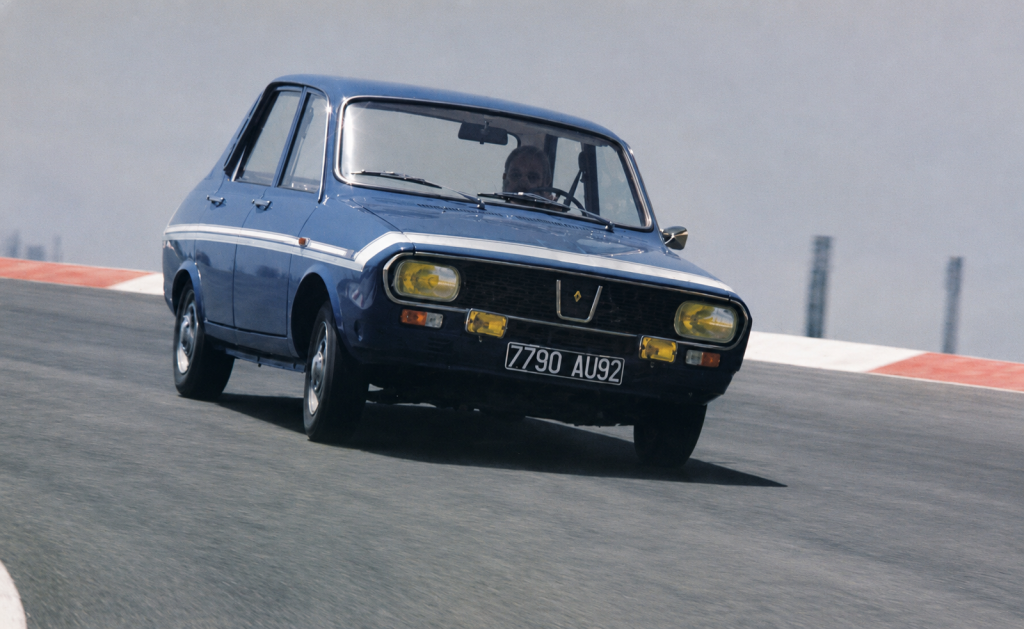 renault 12 gordini, r12 gordini, renault gordini, renault 12 deportivo, renault 12 gordini historia, renault 12 gordini características, renault 12 gordini ficha técnica, renault 12 gordini prestaciones, renault 12 gordini curiosidades, renault 12 gordini sonido motor, renault 12 gordini interior, renault 12 gordini exterior, renault 12 gordini restauración, renault 12 gordini mantenimiento, renault 12 gordini fiabilidad, renault 12 gordini coleccionistas, renault 12 gordini clásico moderno, historia del renault 12 gordini, evolución del renault gordini, diferencias entre renault 12 gordini y renault 8 gordini, renault 12 gordini frente al alfa romeo giulia, renault 12 gordini vs seat 1430 fu, por qué el renault 12 gordini es un coche de culto, curiosidades del renault 12 gordini, berlinas deportivas francesas, coches franceses deportivos, coches de los 70, coches clásicos europeos, coches icónicos de renault, coches de culto, coches con alma, gordini clásico, compactos deportivos clásicos