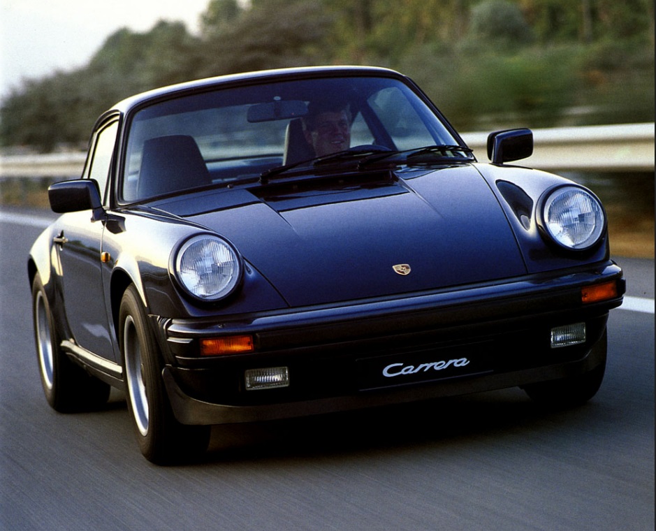 porsche carrera 3.2, porsche 911 carrera 3.2, porsche 911 3.2, porsche carrera clásico, porsche 911 clásico, porsche 911 g series, porsche 911 atmosférico clásico, porsche carrera 3.2 historia, porsche carrera 3.2 características, porsche carrera 3.2 ficha técnica, porsche carrera 3.2 prestaciones, porsche carrera 3.2 curiosidades, porsche carrera 3.2 sonido motor, porsche carrera 3.2 interior, porsche carrera 3.2 exterior, porsche carrera 3.2 mantenimiento, porsche carrera 3.2 fiabilidad, porsche carrera 3.2 restauración, porsche carrera 3.2 coleccionistas, porsche carrera 3.2 clásico moderno, historia del porsche carrera 3.2, evolución del porsche 911 clásico, diferencias entre porsche 911 sc y carrera 3.2, porsche carrera 3.2 frente al ferrari 328 gtb, porsche carrera 3.2 vs bmw m635csi, por qué el porsche carrera 3.2 es un coche de culto, curiosidades del porsche carrera 3.2, deportivos alemanes clásicos, coches alemanes deportivos, coches de los 80, coupés deportivos clásicos, bóxer seis cilindros porsche, tracción trasera clásica, coches icónicos de porsche, coches de culto, coches con alma, deportivos clásicos alemanes