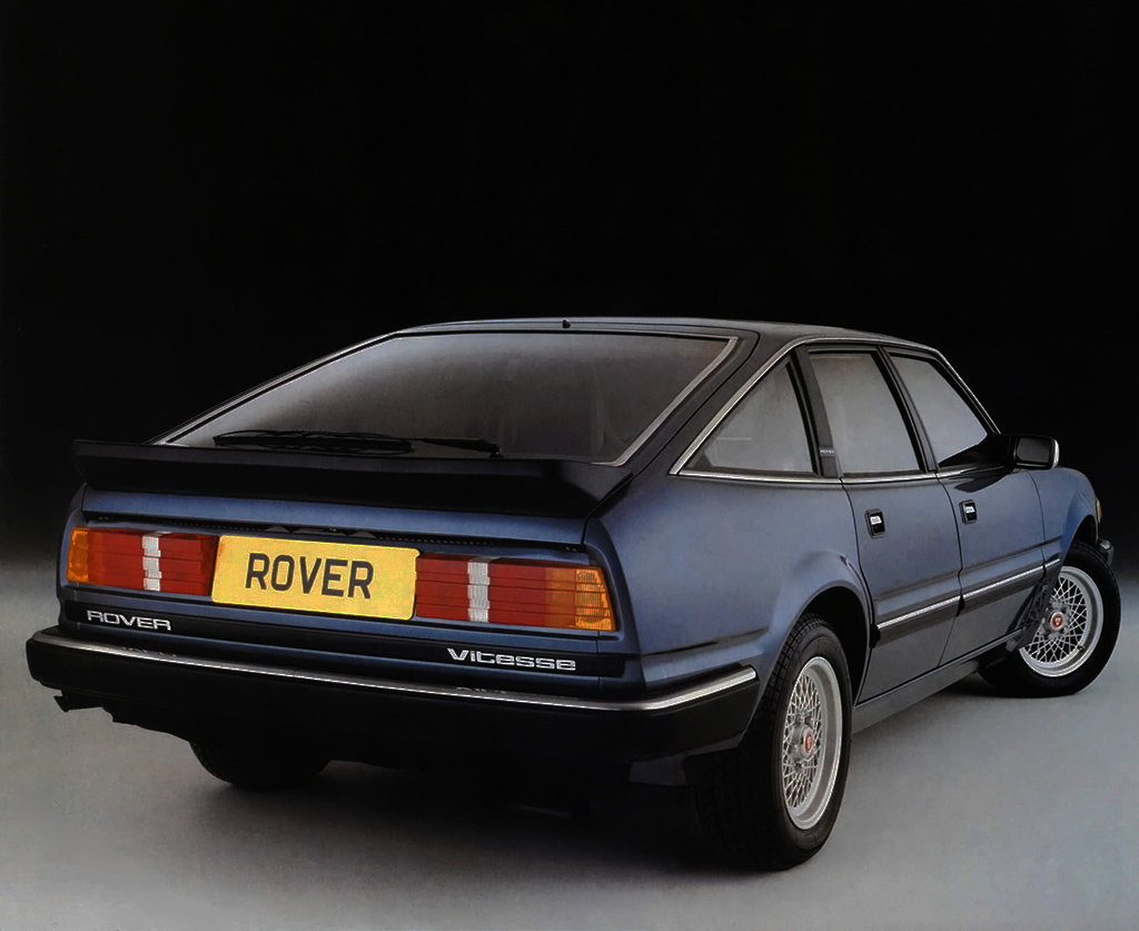 rover vitesse, rover sd1 vitesse, rover v8 vitesse, rover sd1 deportivo, rover vitesse historia, rover vitesse características, rover vitesse ficha técnica, rover vitesse prestaciones, rover vitesse curiosidades, rover vitesse sonido motor, rover vitesse interior, rover vitesse exterior, rover vitesse mantenimiento, rover vitesse fiabilidad, rover vitesse restauración, rover vitesse coleccionistas, rover vitesse clásico moderno, rover sd1 v8, rover sd1 tracción trasera, rover v8 atmosférico, historia del rover vitesse, evolución del rover sd1 vitesse, diferencias entre rover sd1 y vitesse, rover vitesse frente al ford sierra cosworth, rover vitesse vs bmw serie 5 e28, por qué el rover vitesse es un coche de culto, curiosidades del rover vitesse, berlinas deportivas británicas, coches británicos deportivos, coches de los 80, coches de los 90, v8 clásico, tracción trasera clásica, coches icónicos de rover, coches de culto, coches con alma, british motorsport, compactos deportivos clásicos