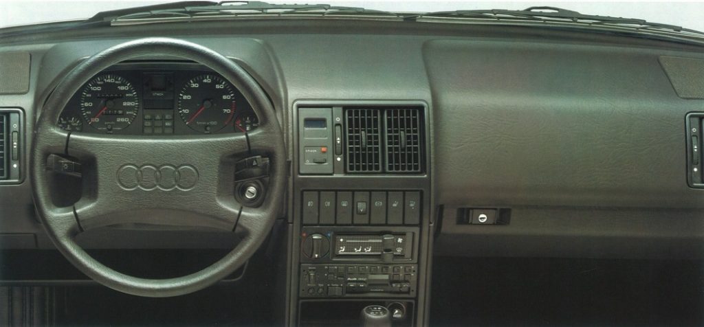 audi 200 turbo, audi 200 5t, audi 200 turbo quattro, audi 200 c3 turbo, audi 200 deportivo, audi 200 2.2 turbo, audi 5 cilindros turbo, audi turbo clásico, audi 200 años 80, audi 200 turbo historia, audi 200 turbo características, audi 200 turbo ficha técnica, audi 200 turbo prestaciones, audi 200 turbo curiosidades, audi 200 turbo sonido motor, audi 200 turbo interior, audi 200 turbo exterior, audi 200 turbo mantenimiento, audi 200 turbo fiabilidad, audi 200 turbo restauración, audi 200 turbo coleccionistas, audi 200 turbo clásico moderno, historia del audi 200 turbo, evolución del audi 200, diferencias entre audi 200 turbo y audi 100, audi 200 turbo frente al bmw 535i e28, audi 200 turbo vs mercedes 300e w124, por qué el audi 200 turbo es un coche de culto, curiosidades del audi 200 turbo, berlinas deportivas alemanas, coches alemanes deportivos, coches de los 80, coches de los 90, turbo 5 cilindros audi, tracción quattro, coches icónicos de audi, coches de culto, coches con alma, audi quattro clásico, berlinas deportivas clásicas