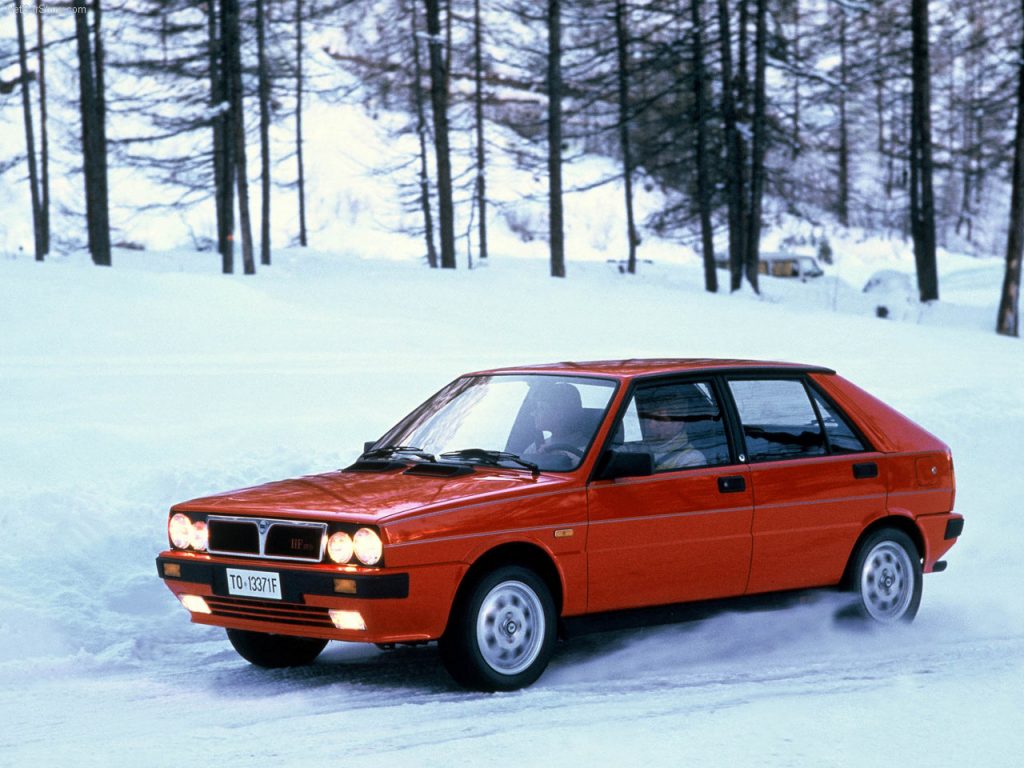 lancia delta hf 4wd, lancia delta 4wd, delta hf 4wd, lancia delta hf, lancia delta deportivo, lancia hf, lancia delta 4x4, lancia delta turbo, lancia delta 1986 hf 4wd, lancia delta hf 4wd historia, lancia delta hf 4wd características, lancia delta hf 4wd ficha técnica, lancia delta hf 4wd prestaciones, lancia delta hf 4wd curiosidades, lancia delta hf 4wd sonido motor, lancia delta hf 4wd interior, lancia delta hf 4wd exterior, lancia delta hf 4wd coleccionistas, lancia delta hf 4wd clásico moderno, lancia delta hf 4wd mantenimiento, lancia delta hf 4wd fiabilidad, historia del lancia delta hf 4wd, evolución del lancia delta hf 4wd, diferencias entre delta hf 4wd e integrale, lancia delta hf 4wd frente al sierra cosworth, lancia delta hf 4wd vs audi quattro, por qué el lancia delta hf 4wd es un coche de culto, curiosidades del lancia delta hf 4wd, coches italianos deportivos, coches de los 80, grupo a, rally grupo b época transición, lancia competición, lancia martini racing, coches de rally легенdarios, 4x4 deportivo clásico, hatchback deportivo, coches icónicos de lancia, coches de culto, coches con alma