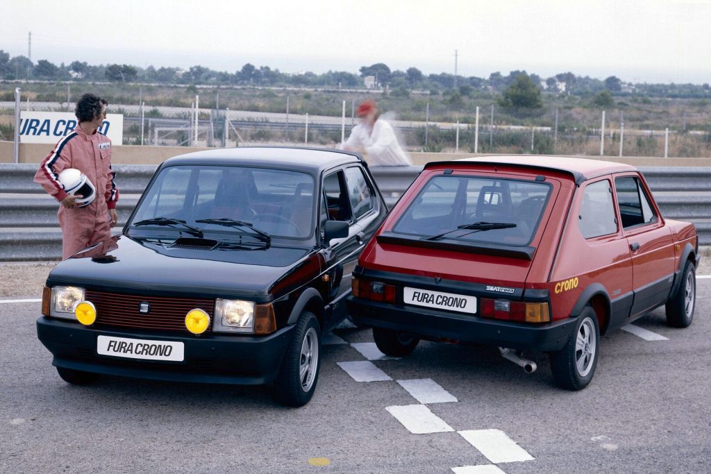 seat fura crono, seat fura deportivo, seat fura crono historia, seat fura crono características, seat fura crono ficha técnica, seat fura crono prestaciones, seat fura crono curiosidades, seat fura crono sonido motor, seat fura crono interior, seat fura crono exterior, seat fura crono restauración, seat fura crono mantenimiento, seat fura crono fiabilidad, seat fura crono coleccionistas, seat fura crono clásico moderno, historia del seat fura crono, evolución del seat fura deportivo, por qué el seat fura crono es un coche de culto, curiosidades del seat fura crono, seat fura crono 1.6, seat fura crono 90cv, seat fura crono años 80, coches deportivos españoles, coches de los 80, hot hatch clásico, hatchback deportivo, coches icónicos de seat, coches de culto, coches con alma, seat sport, seat clásico, compactos deportivos clásicos