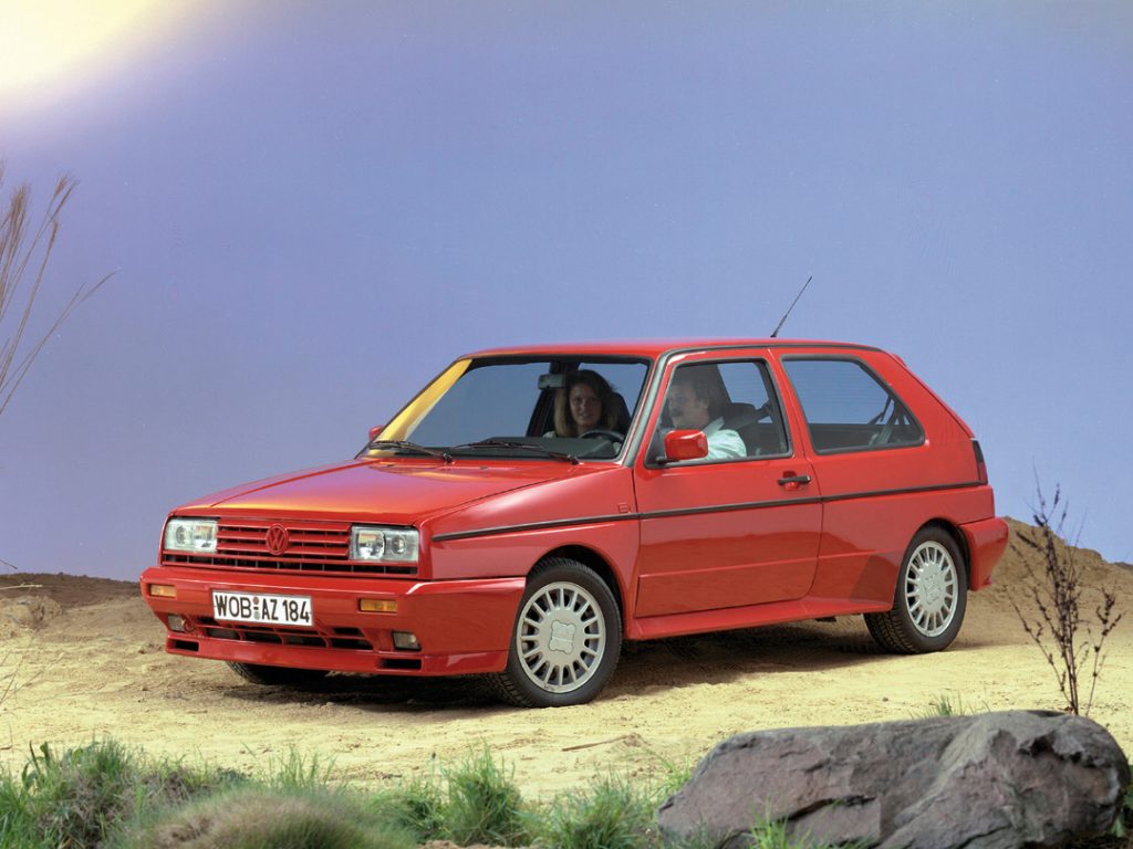 volkswagen golf rallye, golf rallye, vw golf rallye, golf rallye mk2, volkswagen golf mk2 rallye, vw golf rallye syncro, golf rallye g60, volkswagen g60, golf rallye 4x4, volkswagen syncro, volkswagen golf deportivo, vw motorsport, golf rallye historia, golf rallye características, golf rallye ficha técnica, golf rallye prestaciones, golf rallye curiosidades, golf rallye sonido motor, golf rallye interior, golf rallye exterior, golf rallye mantenimiento, golf rallye fiabilidad, golf rallye coleccionistas, golf rallye clásico moderno, historia del volkswagen golf rallye, evolución del golf rallye mk2, diferencias entre golf rallye y golf g60, golf rallye frente al lancia delta integrale, golf rallye vs ford sierra cosworth, por qué el golf rallye es un coche de culto, curiosidades del golf rallye, coches alemanes deportivos, coches de los 80, grupo a rally, 4x4 deportivo clásico, hatchback deportivo, coches icónicos de volkswagen, coches de culto, coches con alma