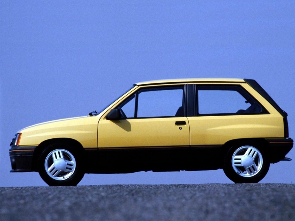 opel corsa a 1.3 gt, opel corsa a gt, corsa a 1.3 gt, opel corsa a deportivo, opel corsa mk1 gt, opel corsa a 1.3 s, opel corsa a carburación, opel corsa años 80, opel corsa a historia, opel corsa a características, opel corsa a ficha técnica, opel corsa a prestaciones, opel corsa a curiosidades, opel corsa a sonido motor, opel corsa a interior, opel corsa a exterior, opel corsa a restauración, opel corsa a mantenimiento, opel corsa a fiabilidad, opel corsa a coleccionistas, opel corsa a clásico moderno, historia del opel corsa a, evolución del opel corsa deportivo, diferencias entre corsa a gt y gsi, opel corsa a frente al fiat uno 70sx, opel corsa a vs ford fiesta mk2, por qué el opel corsa a es un coche de culto, curiosidades del opel corsa a, coches alemanes deportivos, coches de los 80, utilitarios deportivos clásicos, hot hatch clásico, coches icónicos de opel, opel motorsport, coches de culto, coches con alma, compactos deportivos clásicos