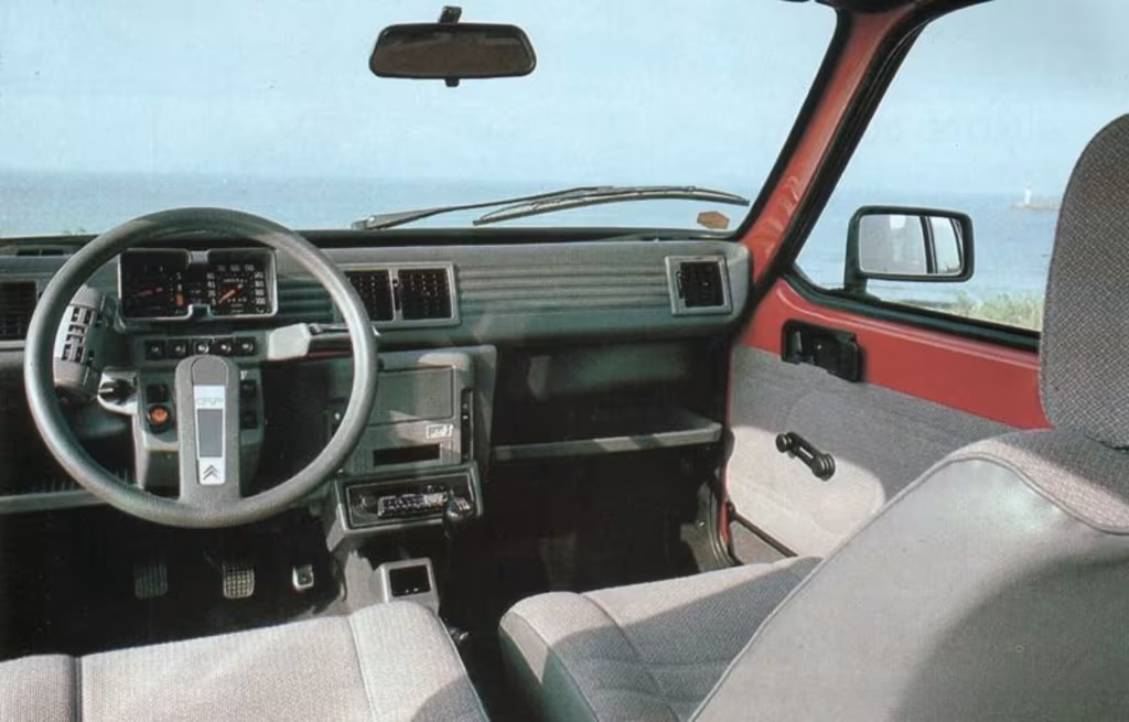 citroën visa gt, citroen visa gt, visa gt, citroën visa deportivo, citroën visa 1.6 gt, citroën visa carburación, citroën visa años 80, citroën visa gt historia, citroën visa gt características, citroën visa gt ficha técnica, citroën visa gt prestaciones, citroën visa gt curiosidades, citroën visa gt sonido motor, citroën visa gt interior, citroën visa gt exterior, citroën visa gt restauración, citroën visa gt mantenimiento, citroën visa gt fiabilidad, citroën visa gt coleccionistas, citroën visa gt clásico moderno, historia del citroën visa gt, evolución del citroën visa deportivo, diferencias entre visa gt y visa gti, citroën visa gt frente al peugeot 104 zs, por qué el citroën visa gt es un coche de culto, curiosidades del citroën visa gt, coches franceses deportivos, coches de los 80, utilitarios deportivos clásicos, hot hatch clásico, coches icónicos de citroën, grupo psa, coches de culto, coches con alma, compactos deportivos clásicos