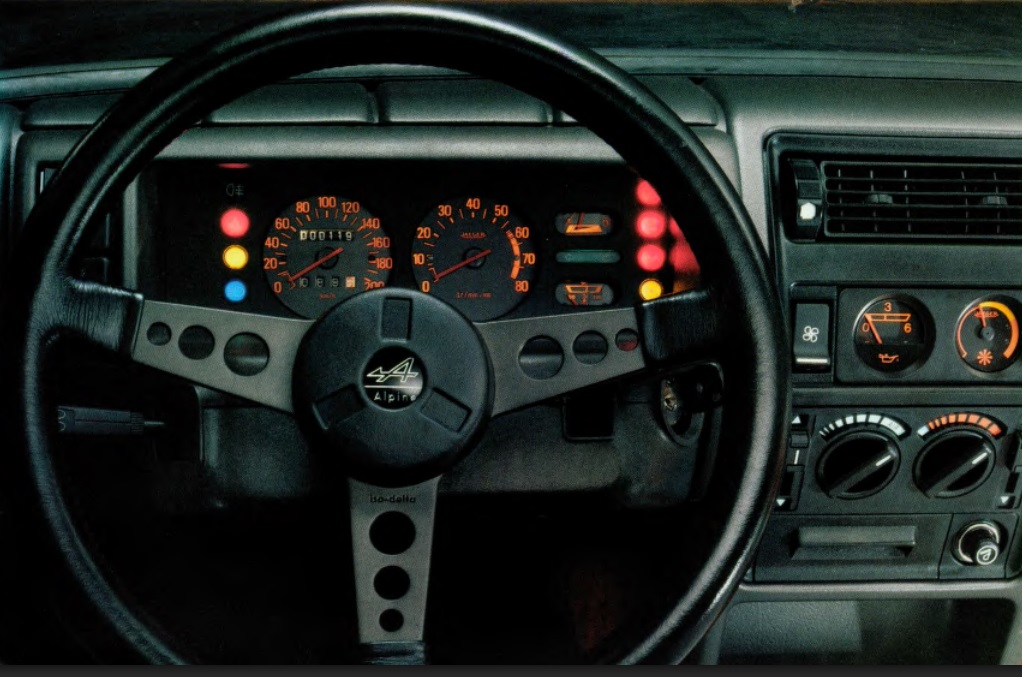 renault 5 alpine turbo, r5 alpine turbo, renault 5 turbo alpine, renault 5 deportivo, renault alpine, renault 5 turbo clásico, renault 5 alpine turbo historia, renault 5 alpine turbo características, renault 5 alpine turbo ficha técnica, renault 5 alpine turbo prestaciones, renault 5 alpine turbo curiosidades, renault 5 alpine turbo sonido motor, renault 5 alpine turbo interior, renault 5 alpine turbo exterior, renault 5 alpine turbo restauración, renault 5 alpine turbo mantenimiento, renault 5 alpine turbo fiabilidad, renault 5 alpine turbo coleccionistas, renault 5 alpine turbo clásico moderno, historia del renault 5 alpine turbo, evolución del renault 5 alpine, diferencias entre renault 5 alpine y alpine turbo, renault 5 alpine turbo frente al peugeot 205 gti, renault 5 alpine turbo vs ford fiesta xr2, por qué el renault 5 alpine turbo es un coche de culto, curiosidades del renault 5 alpine turbo, coches franceses deportivos, coches de los 80, hot hatch clásico, hatchback turbo, coches icónicos de renault, coches de culto, coches con alma, renault sport, turbo clásico, compactos deportivos clásicos