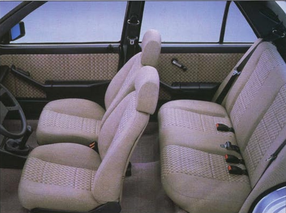 lancia delta gt ie, lancia delta gt i.e., delta gt ie, lancia delta deportivo, lancia delta mk1, lancia delta gasolina inyección, lancia delta años 80, lancia delta tracción delantera, lancia delta gt ie historia, lancia delta gt ie características, lancia delta gt ie ficha técnica, lancia delta gt ie prestaciones, lancia delta gt ie curiosidades, lancia delta gt ie sonido motor, lancia delta gt ie interior, lancia delta gt ie exterior, lancia delta gt ie mantenimiento, lancia delta gt ie fiabilidad, lancia delta gt ie restauración, lancia delta gt ie coleccionistas, lancia delta gt ie clásico moderno, historia del lancia delta gt ie, evolución del lancia delta, diferencias entre delta gt ie y hf turbo, lancia delta gt ie frente al volkswagen golf gti mk2, lancia delta gt ie vs peugeot 309 gti, por qué el lancia delta gt ie es un coche de culto, curiosidades del lancia delta gt ie, coches italianos deportivos, coches de los 80, hot hatch clásico, hatchback deportivo, coches icónicos de lancia, coches de culto, coches con alma, compactos deportivos clásicos
