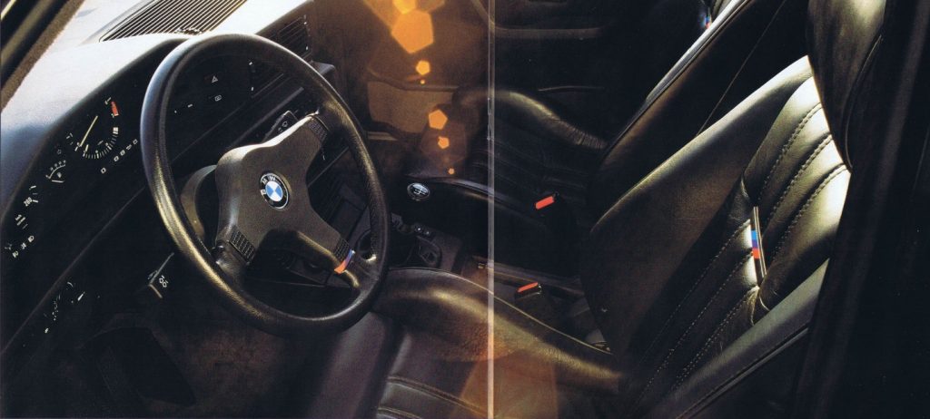 bmw m535i e28, bmw m535i, m535i e28, bmw serie 5 e28 deportivo, bmw e28 sport, bmw m performance clásico, bmw m535i 3.5, bmw m30, bmw seis cilindros, bmw tracción trasera, bmw m535i historia, bmw m535i características, bmw m535i ficha técnica, bmw m535i prestaciones, bmw m535i curiosidades, bmw m535i sonido motor, bmw m535i interior, bmw m535i exterior, bmw m535i mantenimiento, bmw m535i fiabilidad, bmw m535i restauración, bmw m535i coleccionistas, bmw m535i clásico moderno, historia del bmw m535i e28, evolución del bmw serie 5 deportivo, diferencias entre bmw m535i y m5 e28, bmw m535i frente al mercedes 190 e 2.3-16, bmw m535i vs alfa romeo 75 v6, por qué el bmw m535i es un coche de culto, curiosidades del bmw m535i e28, berlinas deportivas alemanas, coches alemanes deportivos, coches de los 80, coches de los 90, seis cilindros atmosférico, tracción trasera clásica, coches icónicos de bmw, coches de culto, coches con alma, bmw motorsport clásico