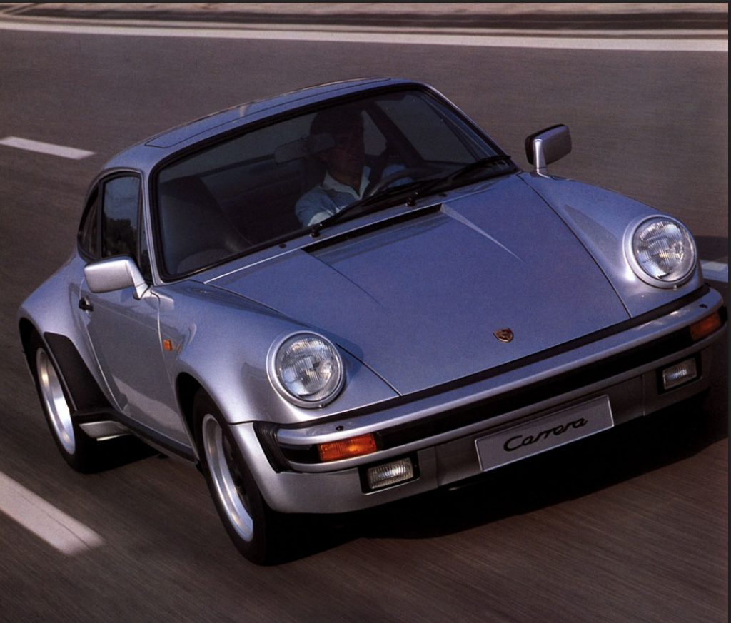 porsche carrera 3.2, porsche 911 carrera 3.2, porsche 911 3.2, porsche carrera clásico, porsche 911 clásico, porsche 911 g series, porsche 911 atmosférico clásico, porsche carrera 3.2 historia, porsche carrera 3.2 características, porsche carrera 3.2 ficha técnica, porsche carrera 3.2 prestaciones, porsche carrera 3.2 curiosidades, porsche carrera 3.2 sonido motor, porsche carrera 3.2 interior, porsche carrera 3.2 exterior, porsche carrera 3.2 mantenimiento, porsche carrera 3.2 fiabilidad, porsche carrera 3.2 restauración, porsche carrera 3.2 coleccionistas, porsche carrera 3.2 clásico moderno, historia del porsche carrera 3.2, evolución del porsche 911 clásico, diferencias entre porsche 911 sc y carrera 3.2, porsche carrera 3.2 frente al ferrari 328 gtb, porsche carrera 3.2 vs bmw m635csi, por qué el porsche carrera 3.2 es un coche de culto, curiosidades del porsche carrera 3.2, deportivos alemanes clásicos, coches alemanes deportivos, coches de los 80, coupés deportivos clásicos, bóxer seis cilindros porsche, tracción trasera clásica, coches icónicos de porsche, coches de culto, coches con alma, deportivos clásicos alemanes