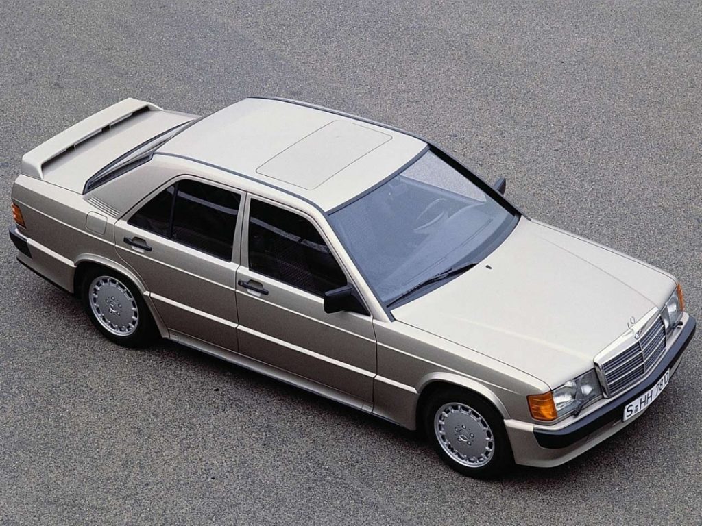mercedes 190 e 2.3-16, mercedes benz 190 e 2.3 16, mercedes 190 e 16v, mercedes w201 2.3-16, mercedes 190 e cosworth, mercedes cosworth 16v, mercedes 190 deportivo, mercedes benz w201 deportivo, mercedes 190 e historia, mercedes 190 e 2.3-16 características, mercedes 190 e 2.3-16 ficha técnica, mercedes 190 e 2.3-16 prestaciones, mercedes 190 e 2.3-16 curiosidades, mercedes 190 e 2.3-16 sonido motor, mercedes 190 e 2.3-16 interior, mercedes 190 e 2.3-16 exterior, mercedes 190 e 2.3-16 mantenimiento, mercedes 190 e 2.3-16 fiabilidad, mercedes 190 e 2.3-16 restauración, mercedes 190 e 2.3-16 coleccionistas, mercedes 190 e 2.3-16 clásico moderno, historia del mercedes 190 e 2.3-16, evolución del mercedes 190 e 16 válvulas, diferencias entre 190 e 2.3-16 y 2.5-16, mercedes 190 e 2.3-16 frente al bmw m3 e30, por qué el mercedes 190 e 2.3-16 es un coche de culto, curiosidades del mercedes 190 e 2.3-16, berlinas deportivas alemanas, coches alemanes deportivos, coches de los 80, coches de los 90, homologación dtm, cosworth engine, tracción trasera clásica, coches icónicos de mercedes benz, coches de culto, coches con alma
