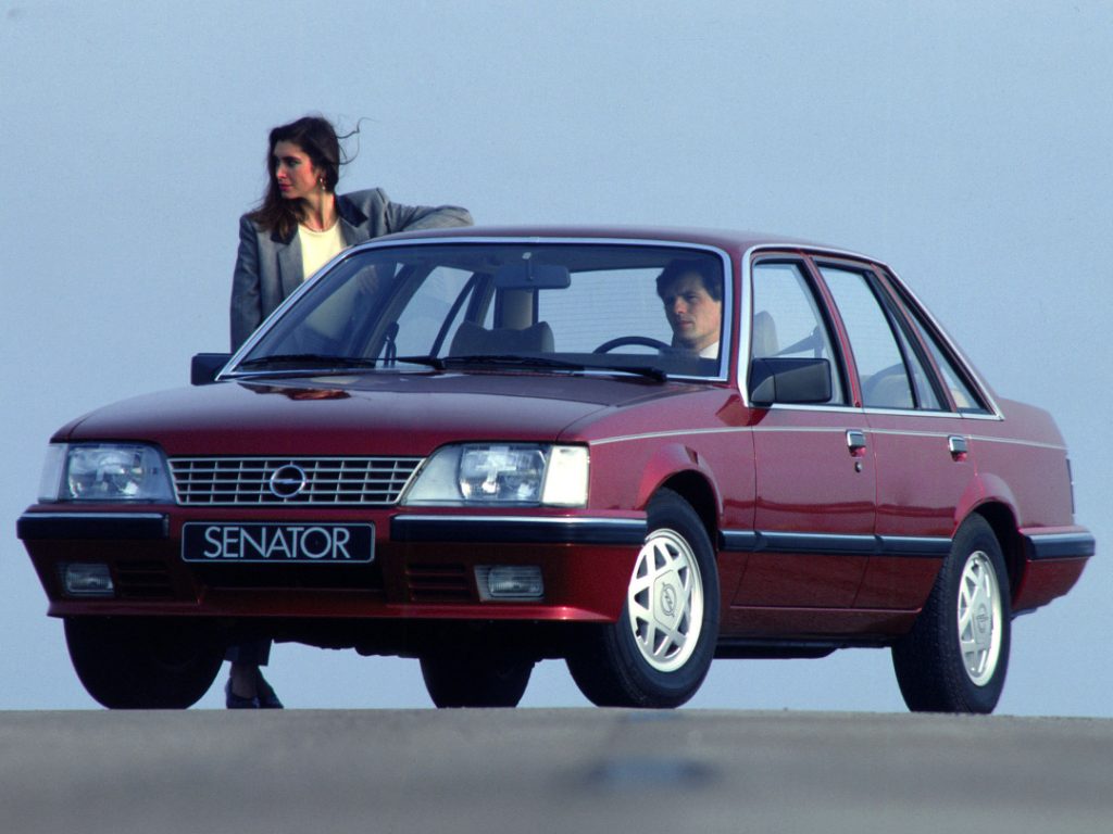 opel senator 3.0i, opel senator 3.0i 1984, opel senator a 3.0i, opel senator berlina, opel senator deportivo, opel 3.0i seis cilindros, opel senator años 80, opel senator tracción trasera, opel senator 3.0i historia, opel senator 3.0i características, opel senator 3.0i ficha técnica, opel senator 3.0i prestaciones, opel senator 3.0i curiosidades, opel senator 3.0i sonido motor, opel senator 3.0i interior, opel senator 3.0i exterior, opel senator 3.0i mantenimiento, opel senator 3.0i fiabilidad, opel senator 3.0i restauración, opel senator 3.0i coleccionistas, opel senator 3.0i clásico moderno, historia del opel senator 3.0i, evolución del opel senator, diferencias entre opel senator y opel monza, opel senator 3.0i frente al bmw 528i e28, opel senator 3.0i vs mercedes 280e w123, por qué el opel senator 3.0i es un coche de culto, curiosidades del opel senator 3.0i, berlinas alemanas clásicas, coches alemanes deportivos, coches de los 80, seis cilindros atmosférico, tracción trasera clásica, coches icónicos de opel, coches de culto, coches con alma, berlinas deportivas clásicas