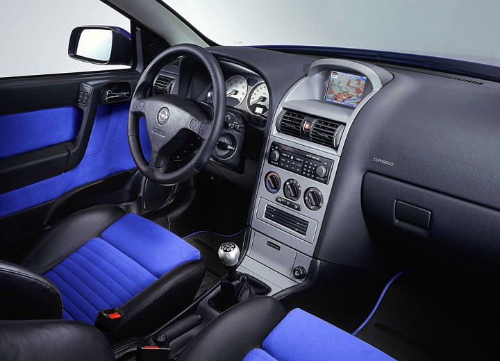 opel astra g opc, astra g opc, opel astra opc, opel astra g deportivo, opel performance, opc performance, astra g coupe opc, opel astra g 2.0 turbo opc, opel astra opc mk4, opel astra g historia, opel astra g opc características, opel astra g opc ficha técnica, opel astra g opc prestaciones, opel astra g opc curiosidades, opel astra g opc sonido motor, opel astra g opc interior, opel astra g opc exterior, opel astra g opc mantenimiento, opel astra g opc fiabilidad, opel astra g opc coleccionistas, opel astra g opc clásico moderno, diferencias entre astra g opc atmosférico y turbo, opel astra g opc frente al golf gti mk4, opel astra g opc vs focus st170, historia del opel astra g opc, evolución del opel astra opc, por qué el opel astra g opc es un coche de culto, curiosidades del opel astra g opc, coches deportivos de los 2000, hot hatch alemán, hatchback deportivo, coches icónicos de opel, coches de culto, coches con alma, compactos deportivos clásicos, opel motorsport, opc division